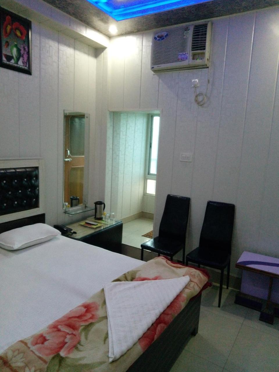 Hotel Sunrise Orai Exterior foto